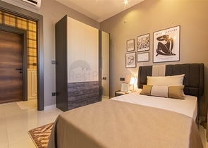 شقة حديثة مفروشة 2 + 1 مع بنية تحتية للمنتجع في وسط محمودلار