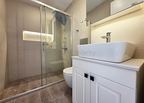 شقة حديثة 1 + 1 في مجمع سكني جديد في وسط أوبا