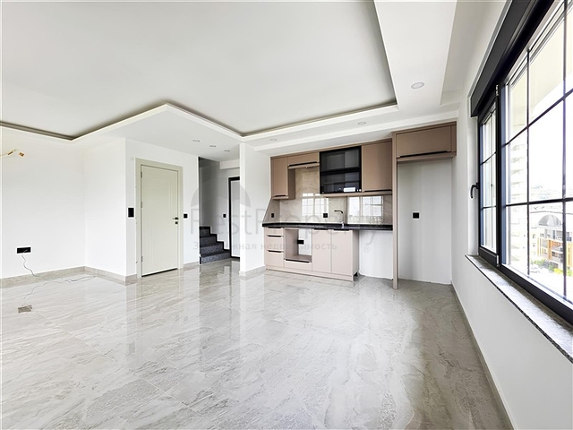 2 + 1 بنتهاوس مطلة على البحر في مجمع جديد