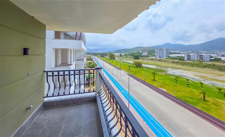 2 + 1 بنتهاوس مطلة على البحر في مجمع جديد