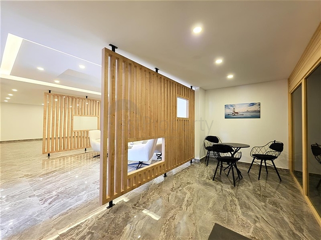 2 + 1 بنتهاوس مطلة على البحر في مجمع جديد