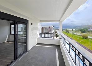 2 + 1 بنتهاوس مطلة على البحر في مجمع جديد