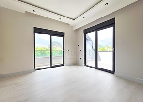 دوبلكس واسع 4 + 1 في منطقة أوبا-مزيج من الراحة والصمت والجودة