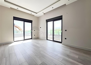 دوبلكس واسع 4 + 1 في منطقة أوبا-مزيج من الراحة والصمت والجودة