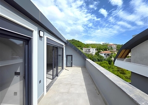 دوبلكس واسع 4 + 1 في منطقة أوبا-مزيج من الراحة والصمت والجودة