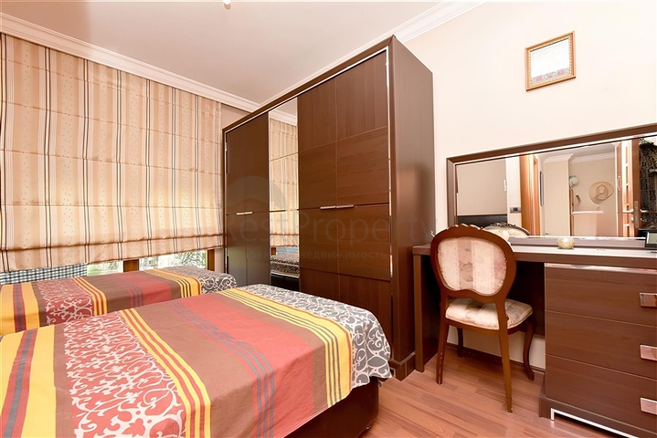 شقة أنيقة 2 + 1 في مجمع من الدرجة الممتازة في وسط ألانيا