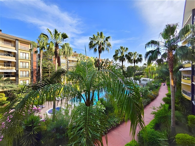 شقة أنيقة 2 + 1 في مجمع من الدرجة الممتازة في وسط ألانيا