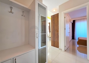 الراحة والراحة على بعد خطوة من البحر-شقة في مجمع مرموق في محمودلار