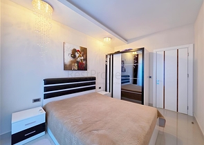 الراحة والراحة على بعد خطوة من البحر-شقة في مجمع مرموق في محمودلار