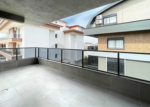 بنتهاوس حديث في مجمع سكني مرموق في أوبا 