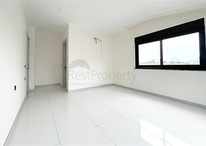 بنتهاوس حديث في مجمع سكني مرموق في أوبا 