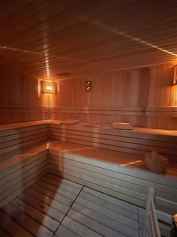 شقة حديثة في مجمع سكني في منطقة توسمور