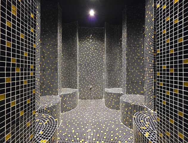 شقة أنيقة على البحر مع بنية تحتية فندقية