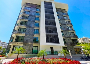 شقة أنيقة على البحر مع بنية تحتية فندقية