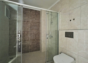 شقة برايت 1 + 1 للبيع في منطقة كليوباترا كومفورت على البحر في منزل جديد