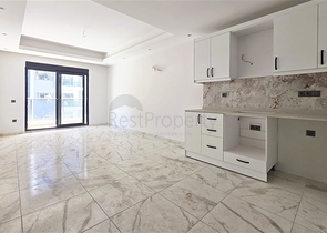 شقة برايت 1 + 1 للبيع في منطقة كليوباترا كومفورت على البحر في منزل جديد