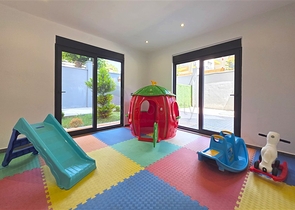 شقة برايت 1 + 1 للبيع في منطقة كليوباترا كومفورت على البحر في منزل جديد