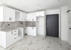 شقة برايت 1 + 1 للبيع في منطقة كليوباترا كومفورت على البحر في منزل جديد