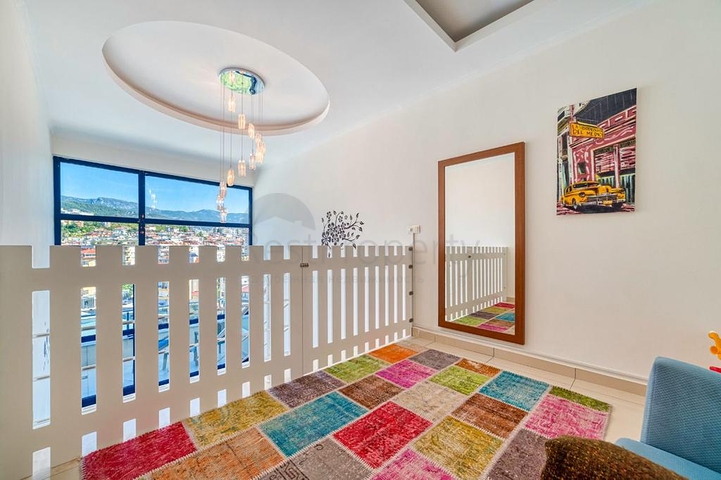 بنتهاوس أنيق مطل على البحر في قلب ألانيا