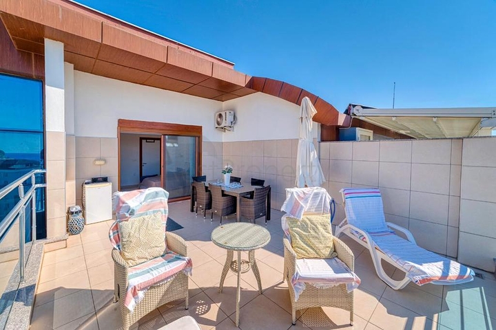 بنتهاوس أنيق مطل على البحر في قلب ألانيا