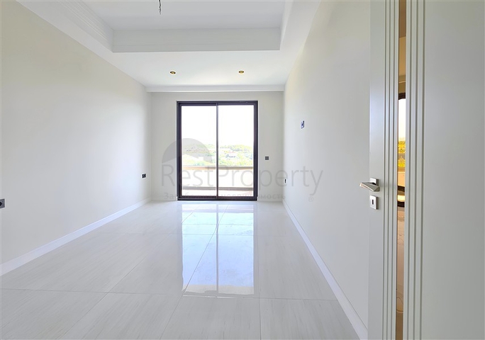 شقة فاخرة على البحر مع بنية تحتية متطورة في توركلر