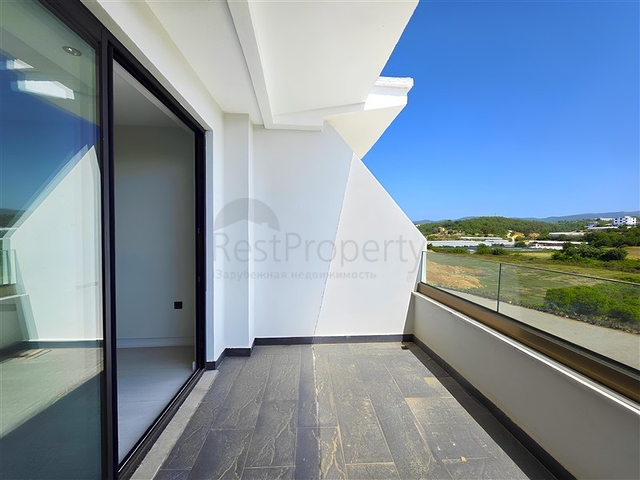 شقة فاخرة على البحر مع بنية تحتية متطورة في توركلر