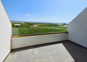 شقة فاخرة على البحر مع بنية تحتية متطورة في توركلر