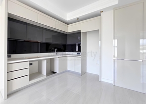 شقة فاخرة على البحر مع بنية تحتية متطورة في توركلر