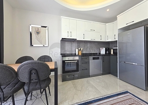 شقة مريحة 1 + 1 للإيجار بالقرب من البحر في منطقة أوبا