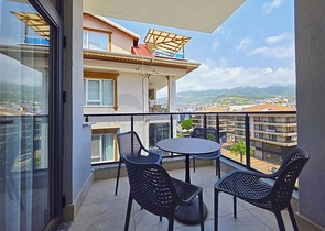 شقة مريحة 1 + 1 للإيجار بالقرب من البحر في منطقة أوبا