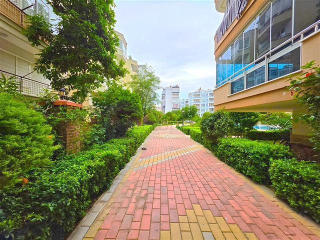  الراحة والراحة في كل متر: استئجار شقة 2 + 1 عن طريق البحر