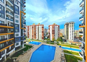 شقة حديثة 1 + 1 للإيجار-الراحة والبنية التحتية في وسط محمودلار