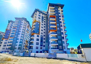 شقة حديثة 1 + 1 للإيجار-الراحة والبنية التحتية في وسط محمودلار