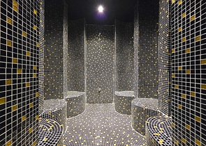 شقة مودرن 1 + 1 بالقرب من البحر في منطقة توسمور