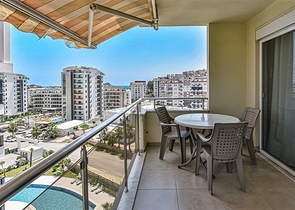  شقة مفروشة مريحة مع بنية تحتية غنية في منطقة أفسالار الخلابة