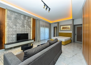 فيلا فاخرة مع إطلالة بانورامية على البحر هي مزيج مثالي من الراحة والأناقة والخصوصية.