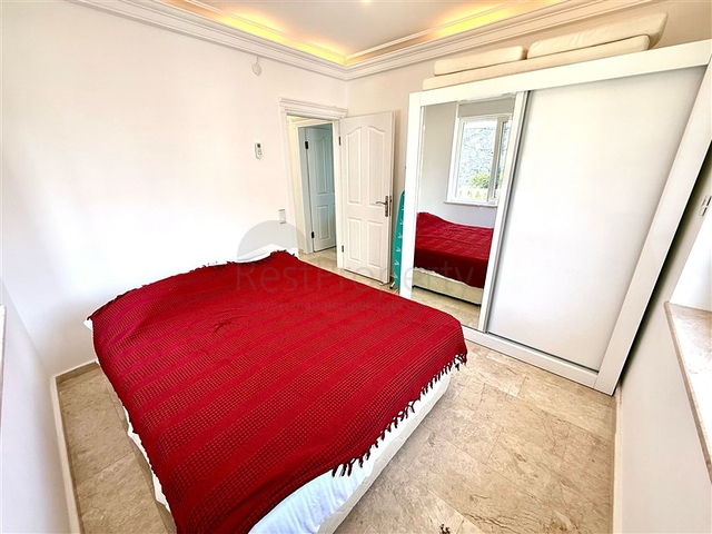 فيلا مفروشة واسعة مع تراس ومسبح محاط بالطبيعة