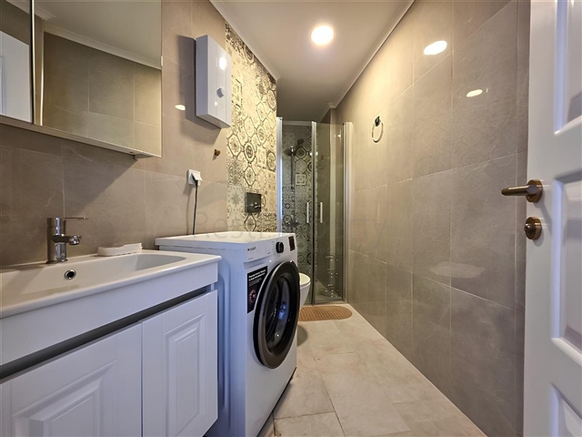 استئجار شقة مريحة 1 + 1 مع بنية تحتية غنية في قلب محمودلار