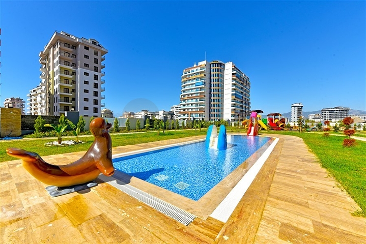 استئجار شقة مريحة 1 + 1 مع بنية تحتية غنية في قلب محمودلار