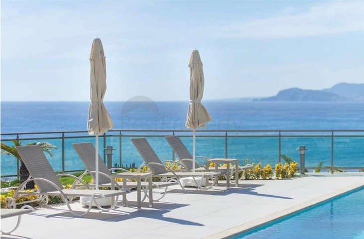 شقة مطلة على البحر في مجمع سكني ببنية تحتية متميزة شقة مطلة على البحر في مجمع سكني ببنية تحتية متميزة