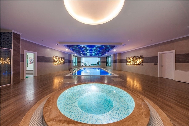 شقة مطلة على البحر في مجمع سكني ببنية تحتية متميزة شقة مطلة على البحر في مجمع سكني ببنية تحتية متميزة