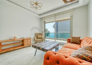 شقة مطلة على البحر في مجمع سكني ببنية تحتية متميزة شقة مطلة على البحر في مجمع سكني ببنية تحتية متميزة