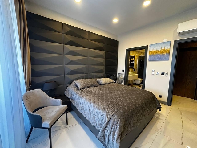 دوبلكس واسع على البحر في مجمع متميز-لخبراء مستوى معيشة مرتفع