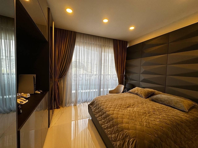 دوبلكس واسع على البحر في مجمع متميز-لخبراء مستوى معيشة مرتفع