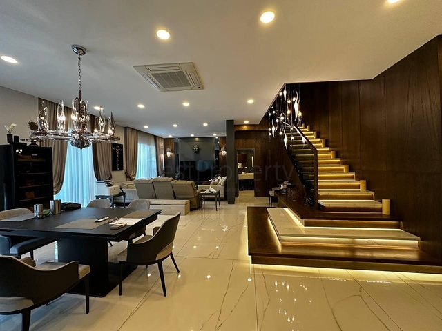 دوبلكس واسع على البحر في مجمع متميز-لخبراء مستوى معيشة مرتفع