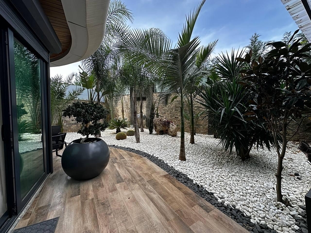 دوبلكس واسع على البحر في مجمع متميز-لخبراء مستوى معيشة مرتفع