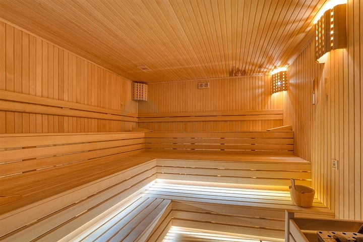 دوبلكس واسع على البحر في مجمع متميز-لخبراء مستوى معيشة مرتفع