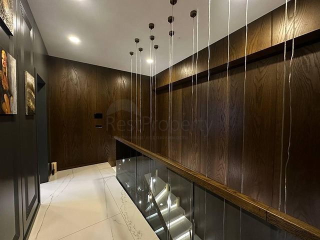 دوبلكس واسع على البحر في مجمع متميز-لخبراء مستوى معيشة مرتفع