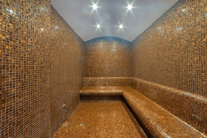 دوبلكس واسع على البحر في مجمع متميز-لخبراء مستوى معيشة مرتفع