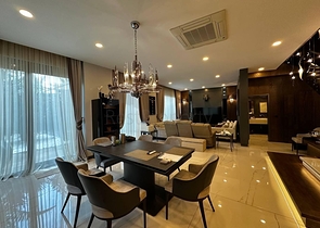 دوبلكس واسع على البحر في مجمع متميز-لخبراء مستوى معيشة مرتفع